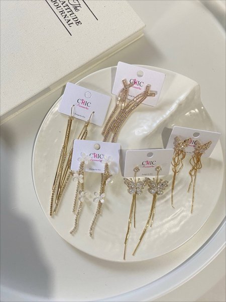 حلق - زيركون ذهبي طويل